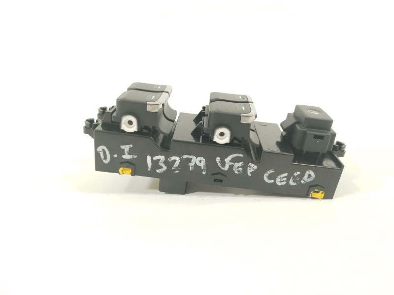 Recambio de mando elevalunas delantero izquierdo para kia ceed (cd) 1.0 t-gdi referencia OEM IAM 93570A2200  