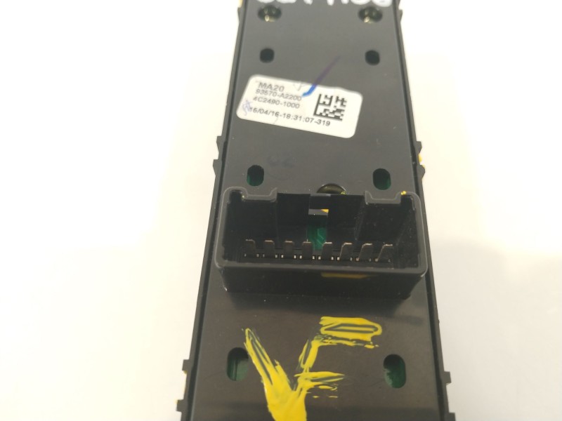 Recambio de mando elevalunas delantero izquierdo para kia ceed (cd) 1.0 t-gdi referencia OEM IAM 93570A2200  