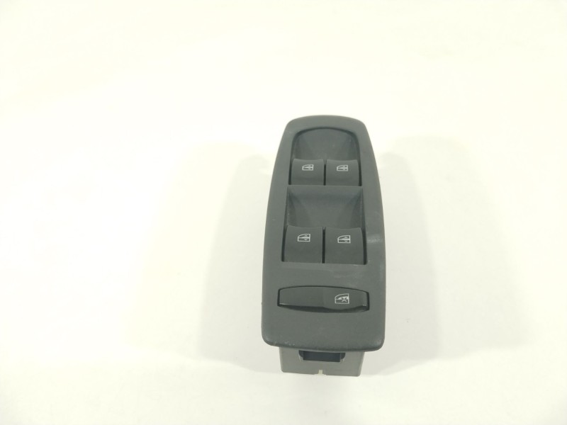 Recambio de mando elevalunas delantero izquierdo para renault koleos bose edition referencia OEM IAM 25401JY00C  