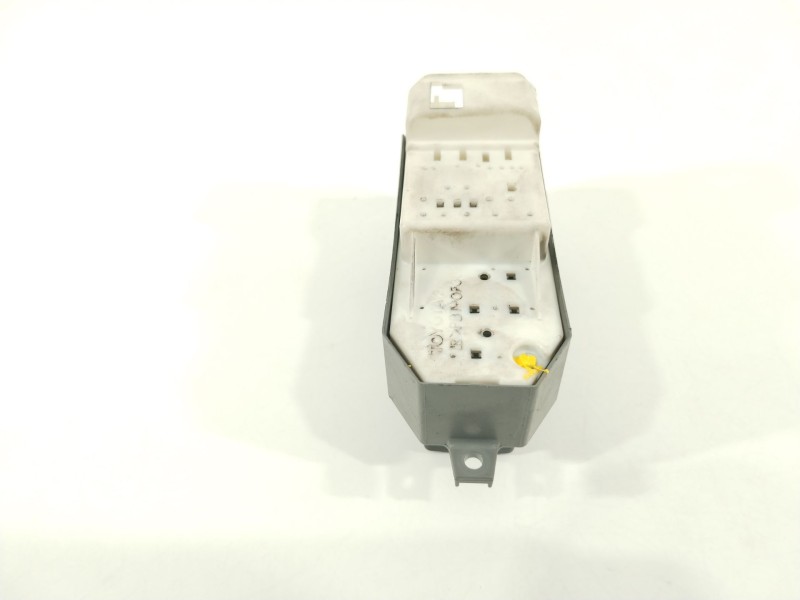 Recambio de mando elevalunas delantero izquierdo para toyota yaris (ksp9/scp9/nlp9) básico referencia OEM IAM 848200D100  