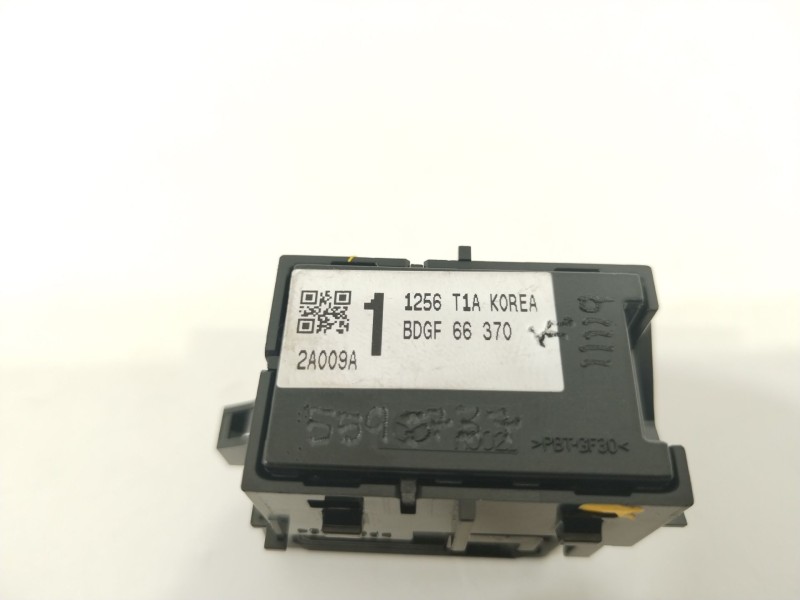 Recambio de mando elevalunas delantero derecho para mazda cx-30 zenith referencia OEM IAM BDGF66370  