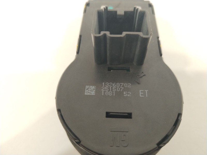 Recambio de mando luces para opel insignia berlina cosmo referencia OEM IAM 13268702  