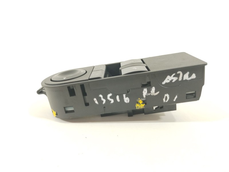 Recambio de mando elevalunas delantero izquierdo para opel astra h (a04) 1.3 cdti (l48) referencia OEM IAM 13228706  