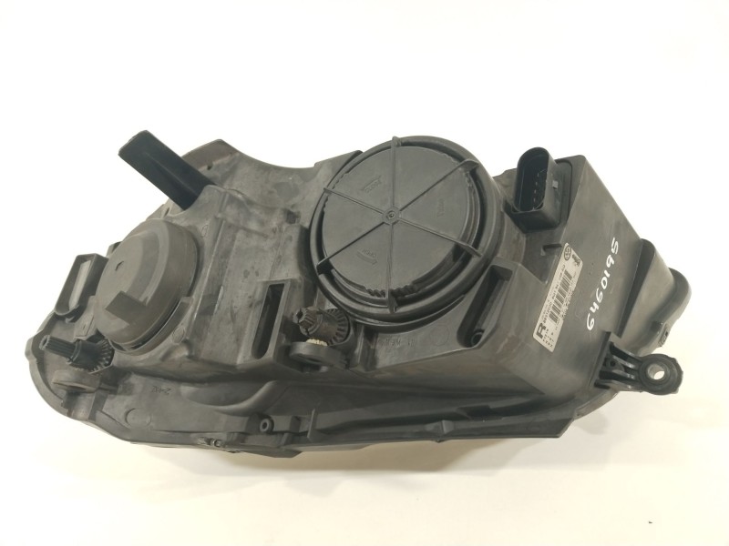 Recambio de faro derecho para volkswagen polo iv (9n_, 9a_) 1.6 16v referencia OEM IAM 6Q1941008AQ  89312000