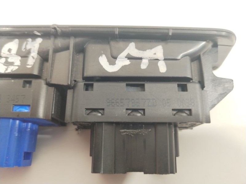 Recambio de mando elevalunas delantero izquierdo para citroën c-elysée shine referencia OEM IAM 96657987ZD  96657987ZD