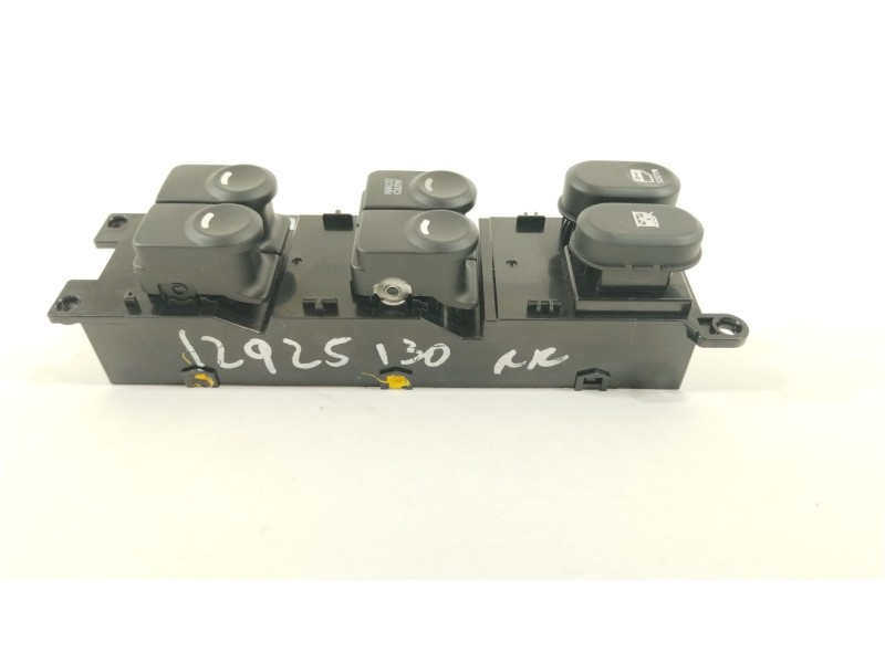 Recambio de mando elevalunas delantero izquierdo para hyundai i30 classic referencia OEM IAM 935702L010  