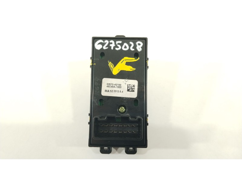 Recambio de mando elevalunas delantero izquierdo para kia cee´d spirit referencia OEM IAM 93670A2100  49D49A1000