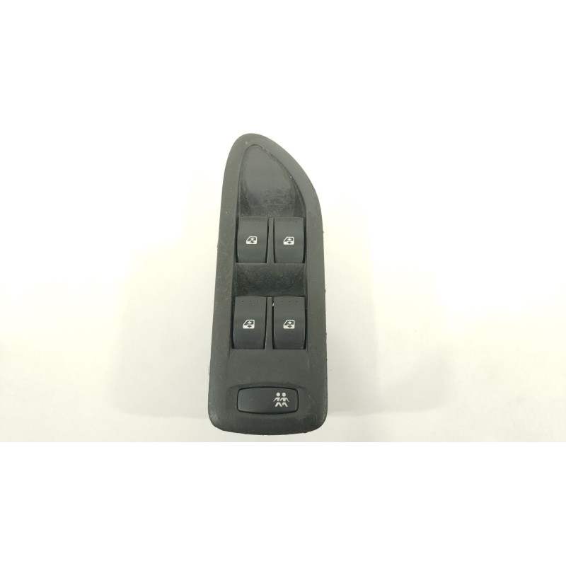 Recambio de mando elevalunas delantero izquierdo para renault laguna ii grandtour (kg0/1_) 1.9 dci (kg0g) referencia OEM IAM 820