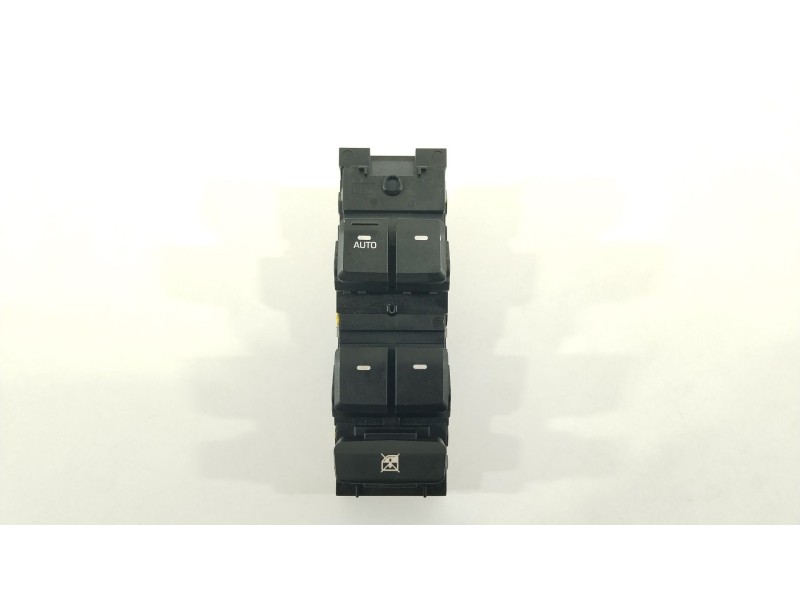 Recambio de mando elevalunas delantero izquierdo para hyundai i20 go! brasil referencia OEM IAM 93570C8110  