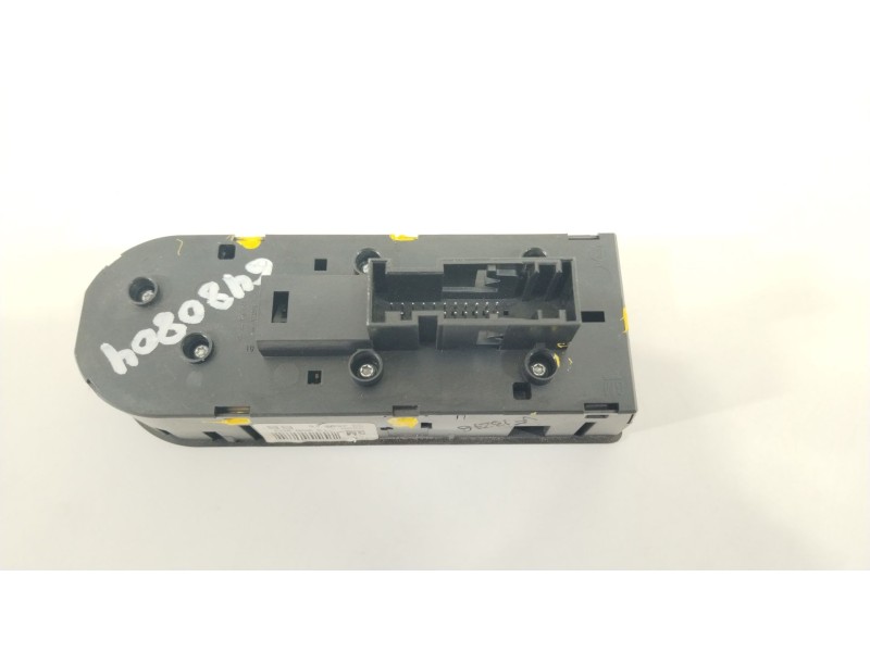 Recambio de mando elevalunas delantero izquierdo para opel astra h (a04) 1.9 cdti (l48) referencia OEM IAM 13209203  