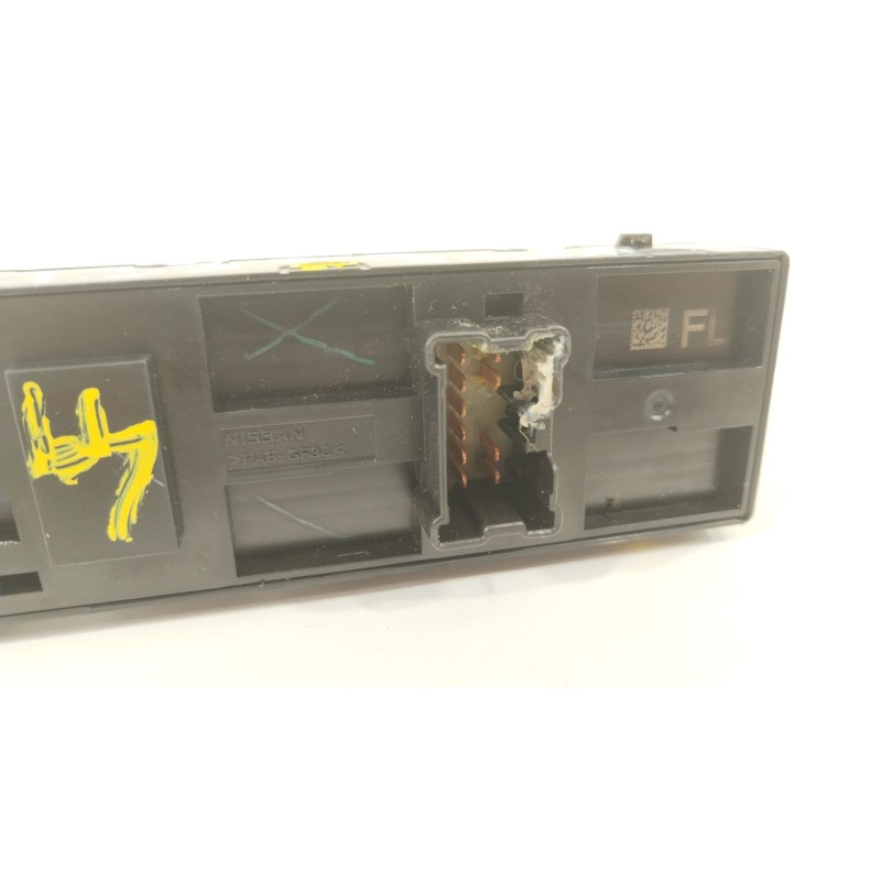 Recambio de mando elevalunas delantero izquierdo para nissan qashqai ii (j11, j11_) 1.5 dci referencia OEM IAM 25401HV00B  