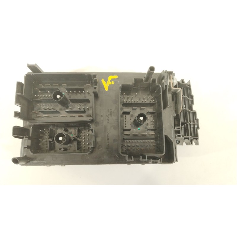Recambio de caja reles / fusibles para opel astra j (p10) 1.7 cdti (68) referencia OEM IAM 13313205  1110011AA