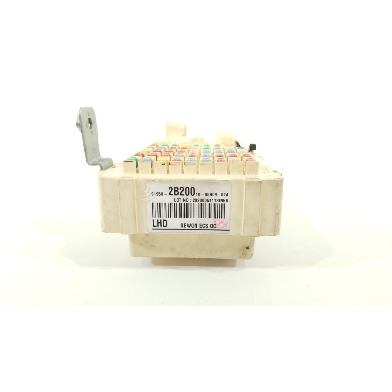 Recambio de caja reles / fusibles para hyundai santa fe (bm) 2.2 crdi classic (2wd) referencia OEM IAM 919502B200  