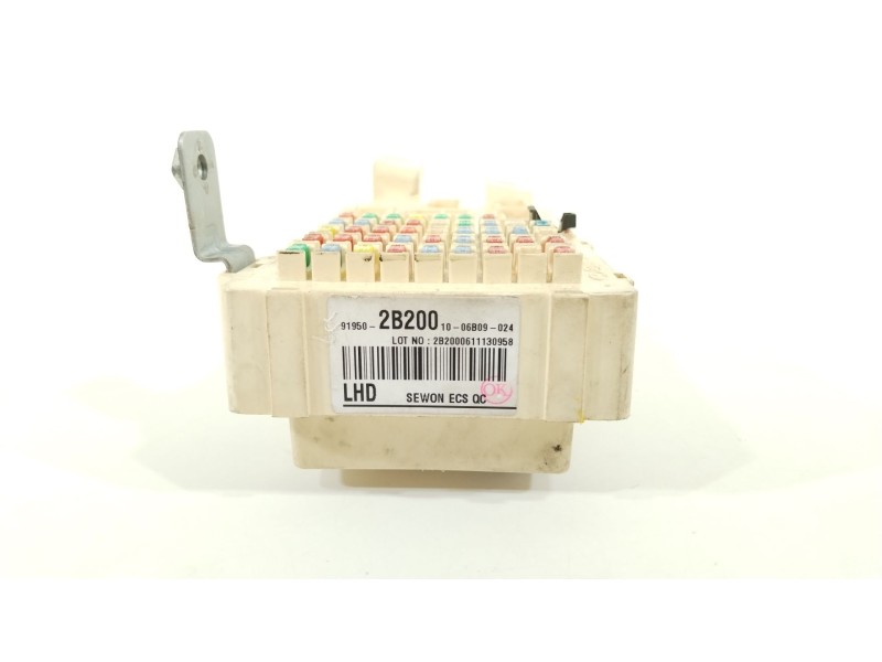 Recambio de caja reles / fusibles para hyundai santa fe (bm) 2.2 crdi classic (2wd) referencia OEM IAM 919502B200  