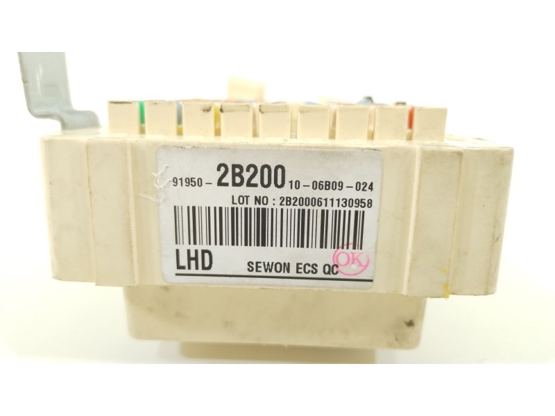 Recambio de caja reles / fusibles para hyundai santa fe (bm) 2.2 crdi classic (2wd) referencia OEM IAM 919502B200  
