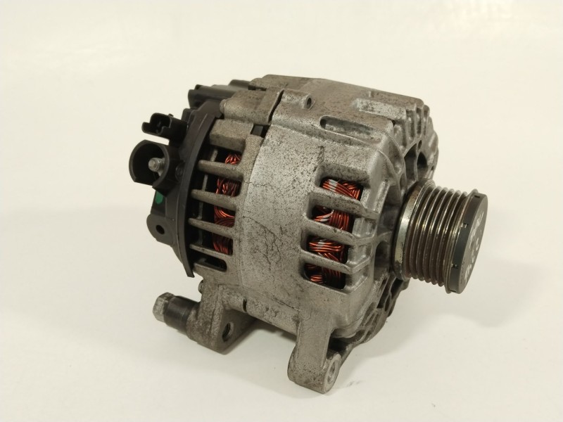 Recambio de alternador para peugeot 308 sw envy referencia OEM IAM 9664779680  