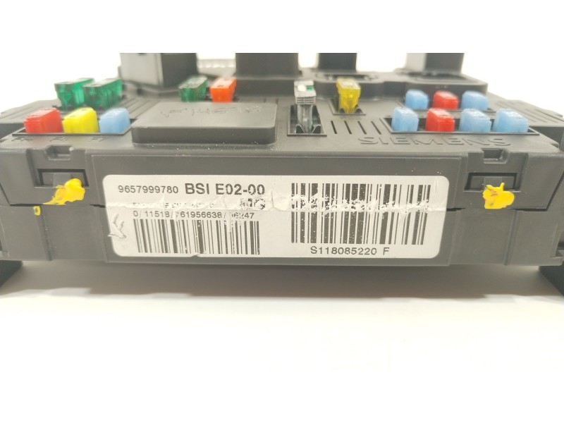 Recambio de caja reles / fusibles para citroën xsara picasso (n68) 1.6 hdi referencia OEM IAM 9657999780  S1180885220F