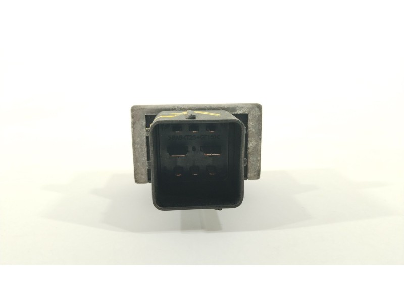 Recambio de caja precalentamiento para renault megane iii berlina 5 p dynamique referencia OEM IAM 8200859243  