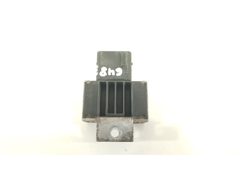 Recambio de caja precalentamiento para renault megane iii berlina 5 p dynamique referencia OEM IAM 8200859243  