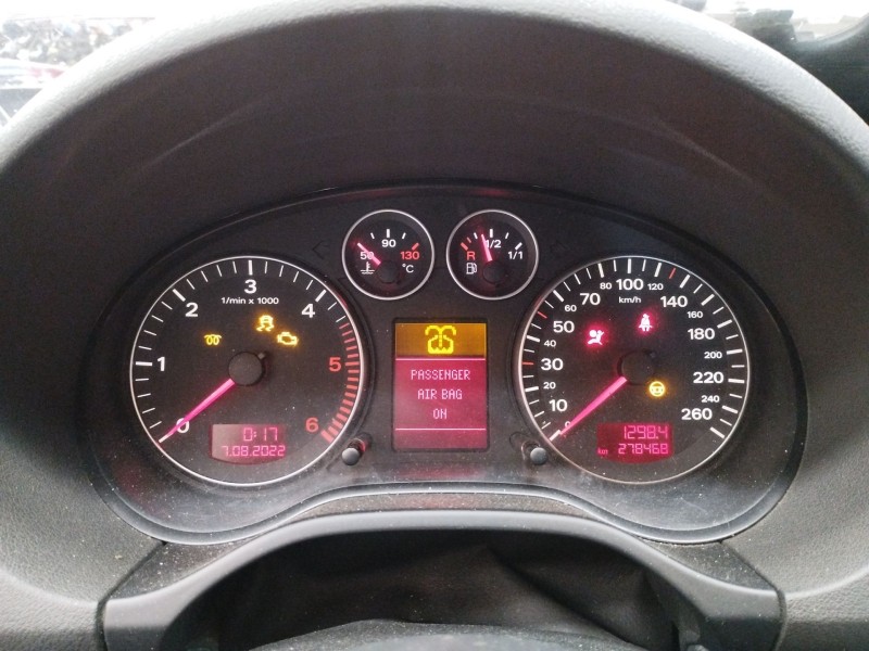 Recambio de cuadro instrumentos para audi a3 (8p1) 2.0 tdi referencia OEM IAM 8P0920931E  