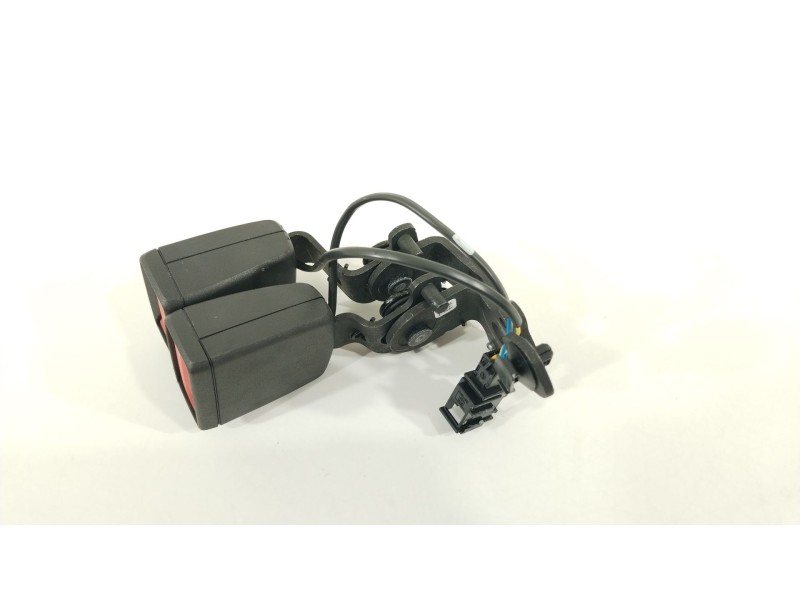 Recambio de enganche cinturon trasero central para cupra leon (kl1, ku1, kug) 1.5 etsi referencia OEM IAM 5FA857739  