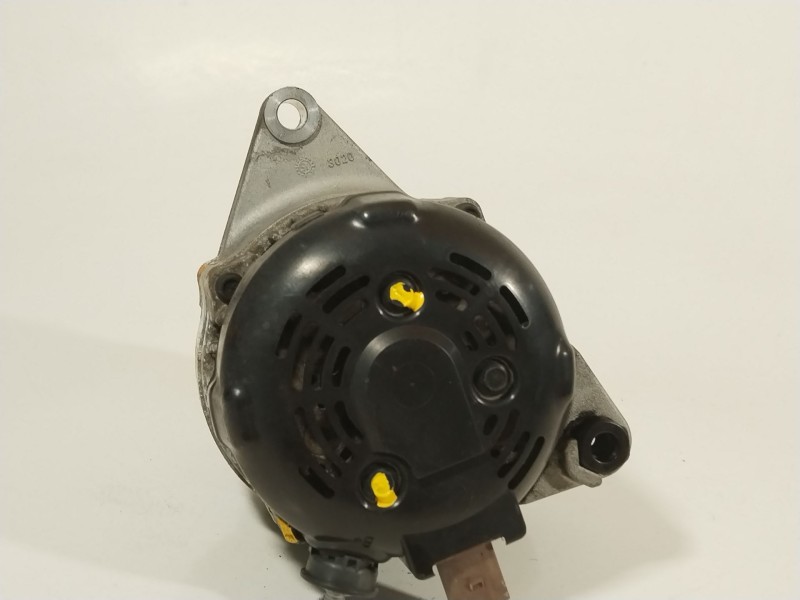 Recambio de alternador para kia cee´d (jd) 1.6 crdi 136 referencia OEM IAM 373002A750  MS1042113580