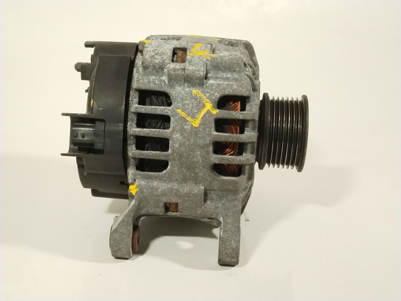 Recambio de alternador para renault clio iii emotion referencia OEM IAM 8200654541A  TG9B042