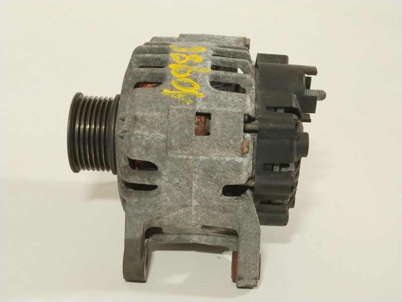 Recambio de alternador para renault clio iii emotion referencia OEM IAM 8200654541A  TG9B042