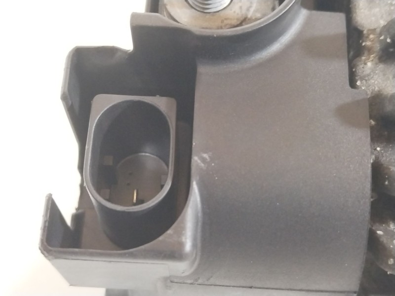 Recambio de alternador para bmw 3 (e90) 320 d referencia OEM IAM 7799180 12317521178 2543390A