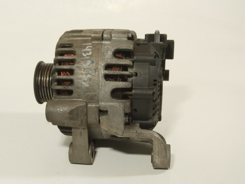 Recambio de alternador para bmw 3 (e90) 320 d referencia OEM IAM 7799180 12317521178 2543390A