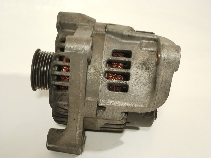 Recambio de alternador para bmw 3 (e90) 320 d referencia OEM IAM 7799180 12317521178 2543390A