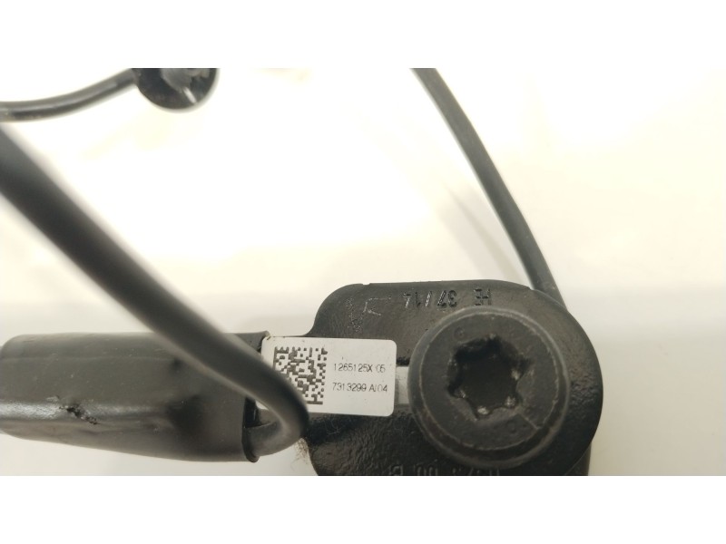 Recambio de enganche cinturon delantero izquierdo para mini mini (f56) cooper d referencia OEM IAM 7313299  72117313299