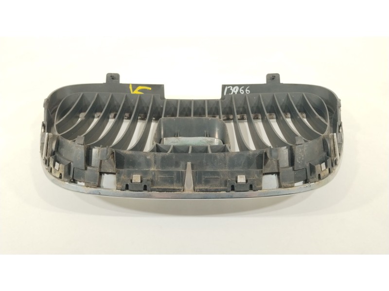 Recambio de rejilla delantera para seat toledo iii (5p2) 2.0 tdi 16v referencia OEM IAM 5P0853654  