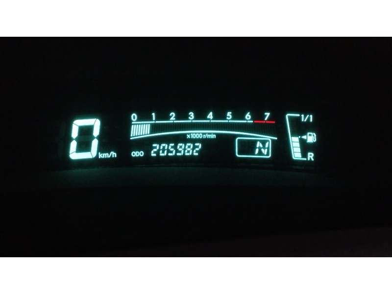 Recambio de cuadro instrumentos para toyota yaris (ksp9/scp9/nlp9) 1.3 cat referencia OEM IAM 838000D500D  838000D500