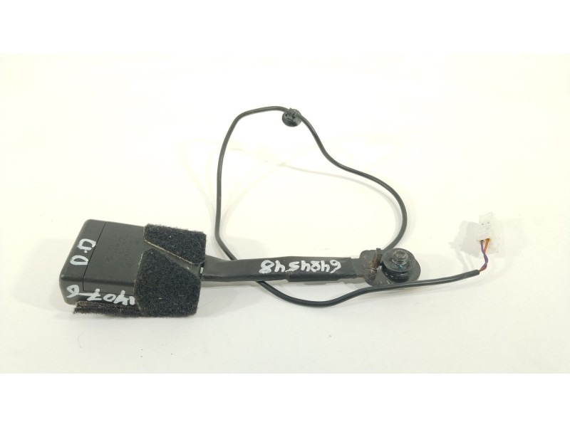 Recambio de enganche cinturon delantero derecho para mini mini (f56) cooper d referencia OEM IAM 7313299  72117313299
