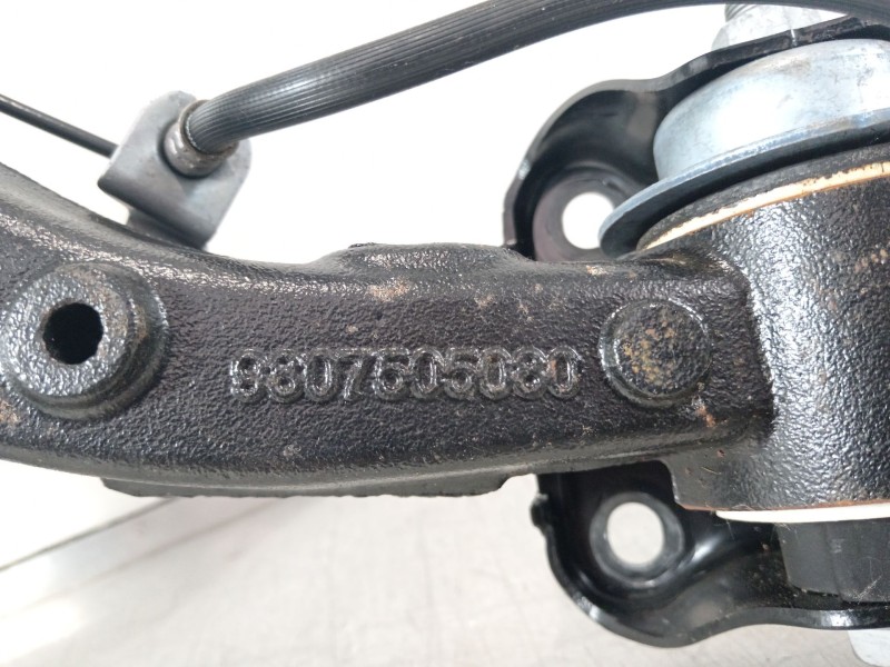 Recambio de mangueta trasera izquierda para peugeot traveller autobús (v_) 2.0 bluehdi 145 referencia OEM IAM 9807505080 1619266