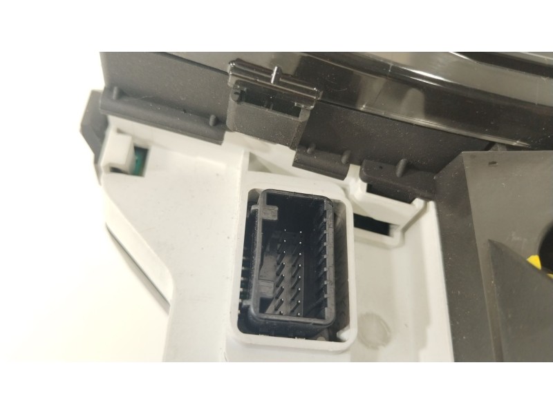 Recambio de cuadro instrumentos para toyota yaris (ksp9/scp9/nlp9) 1.3 cat referencia OEM IAM 838000D500D  838000D500