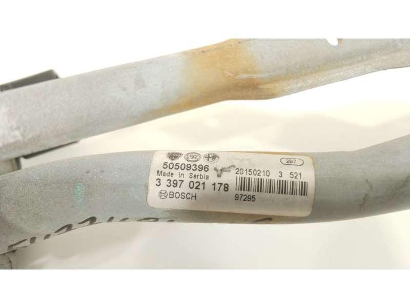 Recambio de motor limpia delantero para alfa romeo giulietta (191) sprint referencia OEM IAM 50509396  