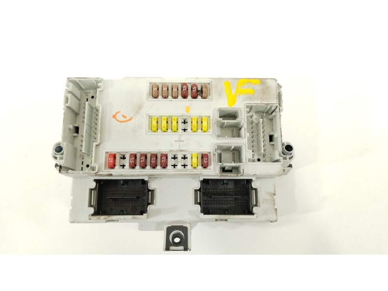 Recambio de caja reles / fusibles para alfa romeo giulietta (191) sprint referencia OEM IAM 50534683  