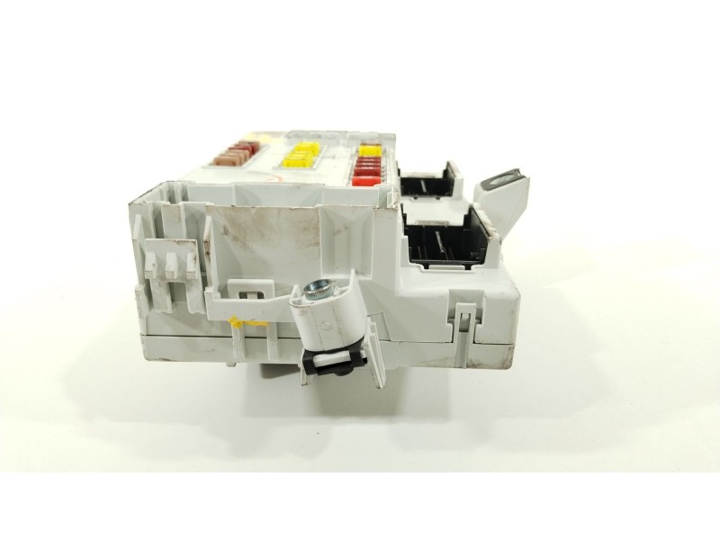 Recambio de caja reles / fusibles para alfa romeo giulietta (191) sprint referencia OEM IAM 50534683  