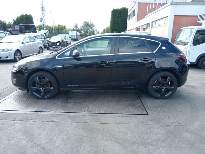 opel astra j (p10) del año 2010