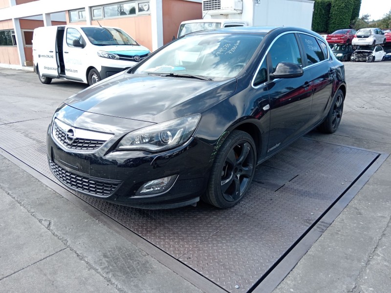 opel astra j (p10) del año 2010