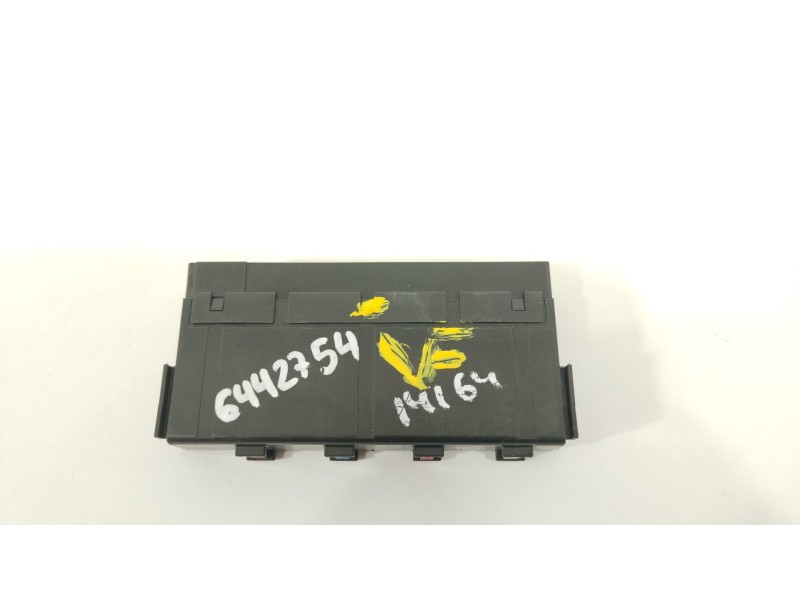 Recambio de caja reles / fusibles para toyota auris (_e18_) 1.6 (zre181_, zre185_) referencia OEM IAM 8264147020  72818502