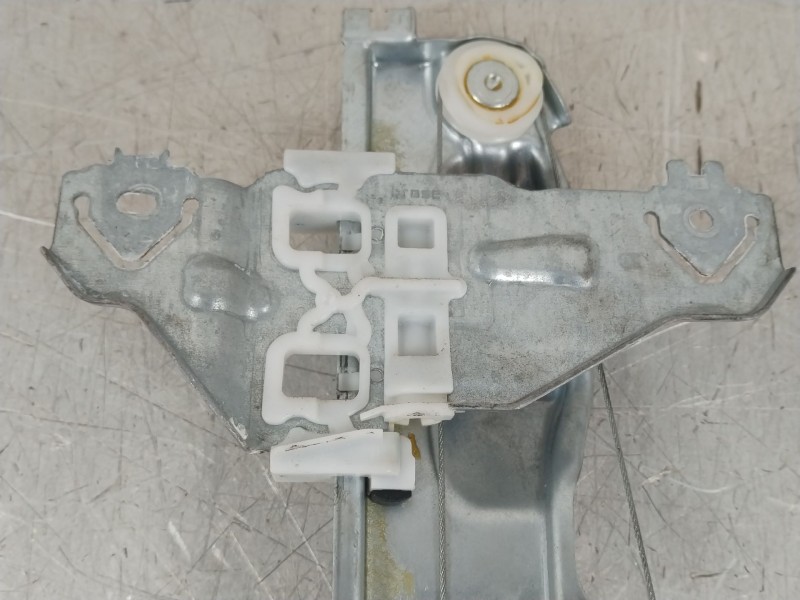 Recambio de elevalunas trasero derecho para nissan qashqai ii (j11, j11_) 1.5 dci referencia OEM IAM 82700HV00A  C86070101