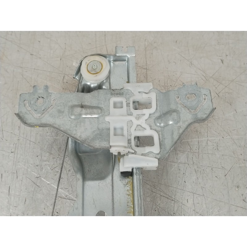 Recambio de elevalunas trasero izquierdo para nissan qashqai (j11) 1.6 dci turbodiesel cat referencia OEM IAM 82701HV00C  E06029