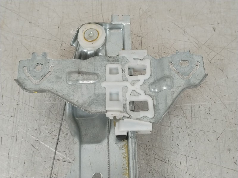 Recambio de elevalunas trasero izquierdo para nissan qashqai (j11) 1.6 dci turbodiesel cat referencia OEM IAM 82701HV00C  E06029