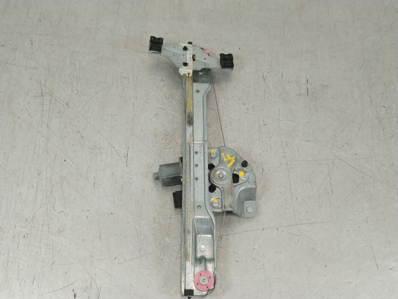 Recambio de elevalunas delantero derecho para peugeot 208 1.2 12v vti referencia OEM IAM 9816402080  9816401680