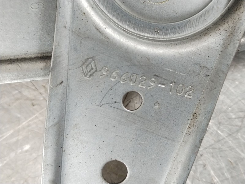 Recambio de elevalunas delantero izquierdo para renault scenic iii expression referencia OEM IAM 807311050R  