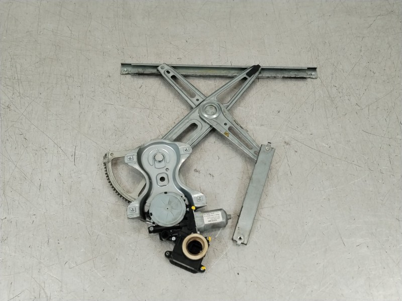 Recambio de elevalunas delantero izquierdo para toyota yaris (_p9_) 1.4 d-4d (nlp90_) referencia OEM IAM 857020F010  983712100