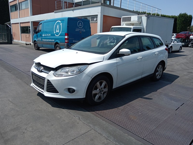 ford focus iii sedán del año 2014